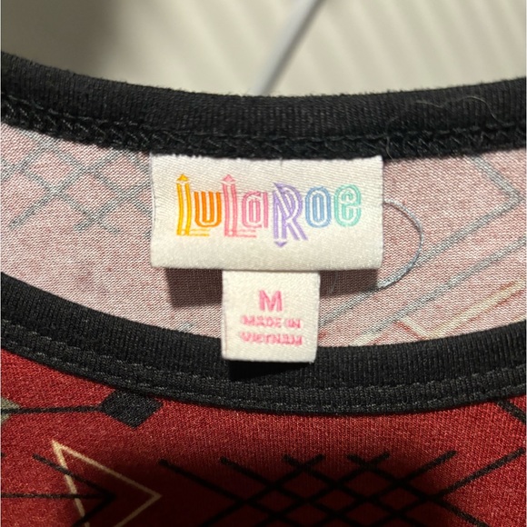 LulaRoe M Randy Shirt - Picture 3 of 4